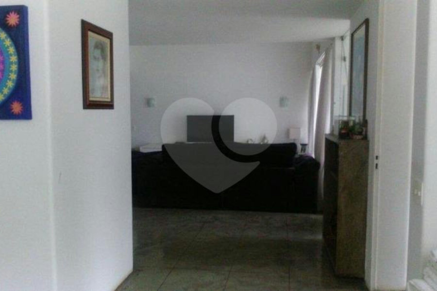 Sobrado à venda com 5 quartos, sendo 2 suítes, em Butantã, São Paulo, SP