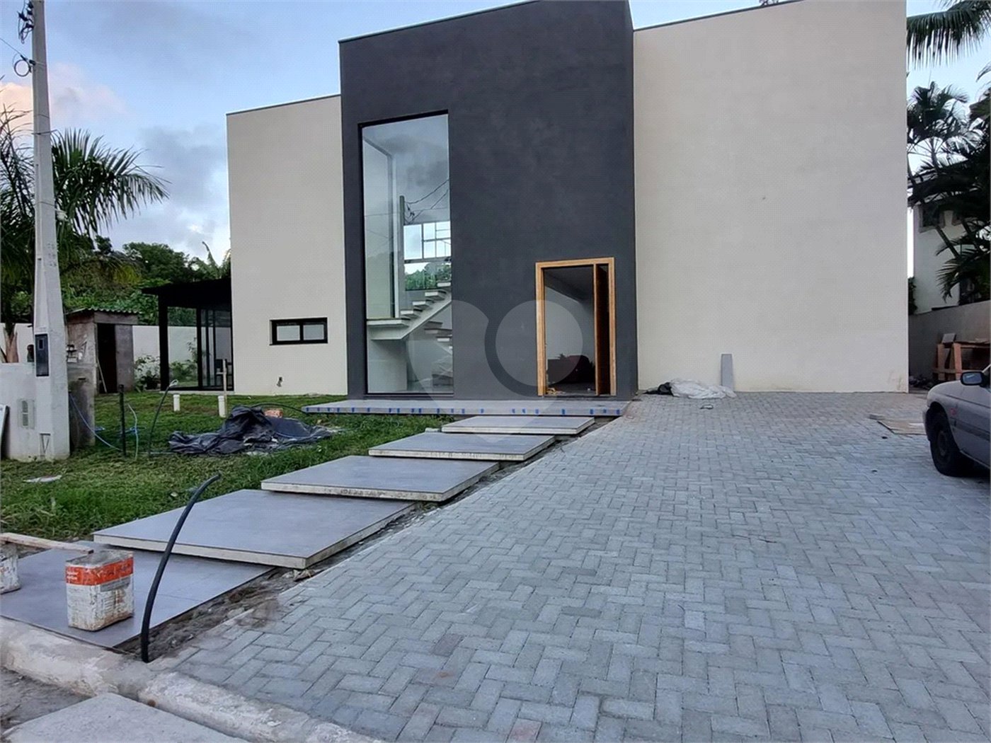 Casa à venda com 4 suítes no condomínio Park Lane, Guarujá - SP