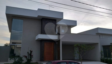Casa à venda com 4 quartos, sendo 3 suítes,  no condomínio Residencial Montreal, São Carlos - SP