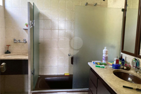 Casa à venda com 5 quartos, sendo 2 suítes, em Jardim Marajoara, São Paulo, SP