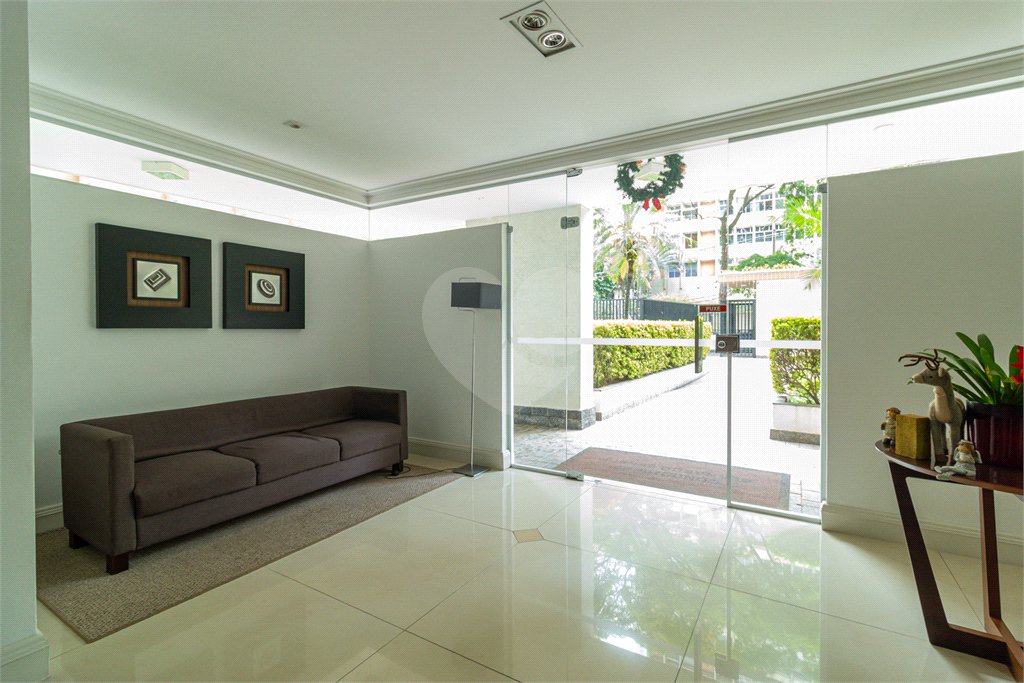 Apartamento à venda com 3 quartos, sendo 1 suíte, em Jardim Paulista, São Paulo, SP