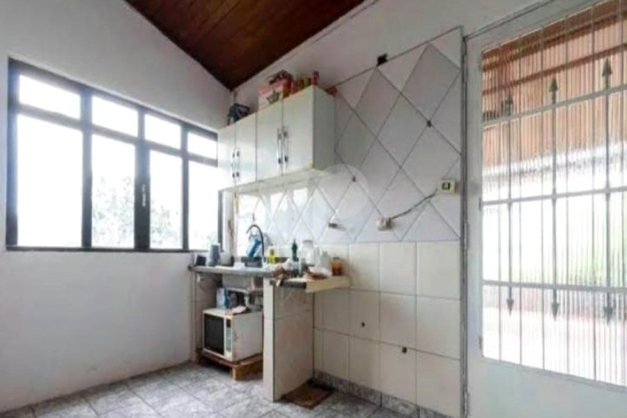 Casa à venda com 3 quartos, sendo 1 suíte, em Itaquera, São Paulo, SP