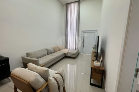 Casa à venda com 3 quartos, sendo 1 suíte, no condomínio Jardim Guarujá, Salto - SP