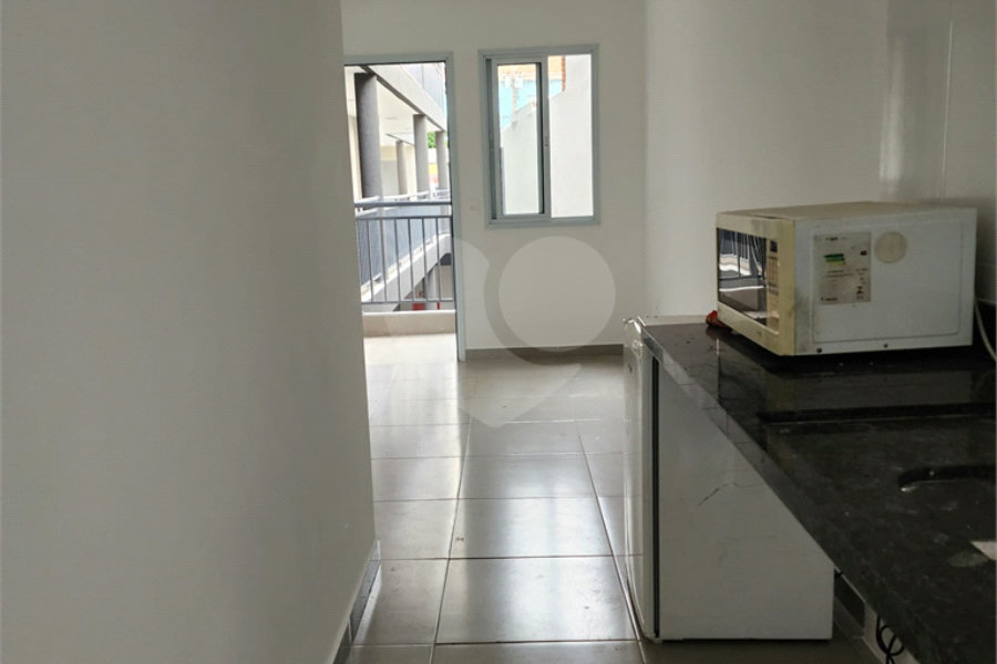 Casa à venda com 2 quartos, sendo 1 suíte, no condomínio Residencial Sanches, São Paulo - SP