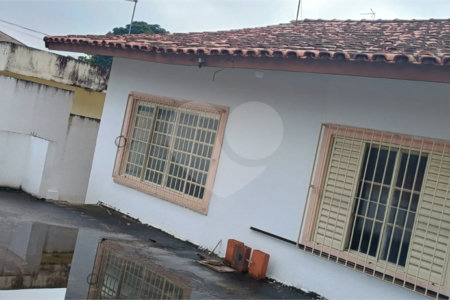 Casa à venda com 4 quartos, sendo 1 suíte, em Bosque dos Eucaliptos, São José dos Campos, SP