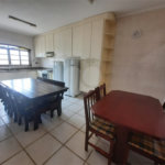 Casa à venda com 3 quartos, sendo 1 suíte,  em Jardim Aruan, Caraguatatuba, SP