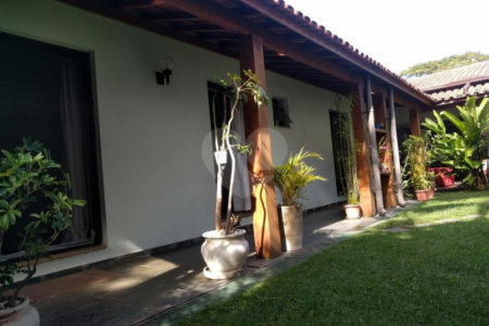 Sobrado à venda ou para alugar com 5 quartos, sendo 3 suítes, em Jardim Marajoara, São Paulo, SP