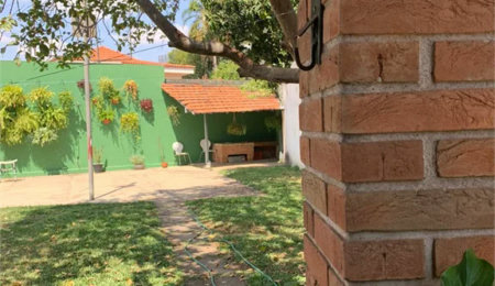 Casa à venda com 4 quartos, sendo 1 suíte,  em Caxingui, São Paulo, SP