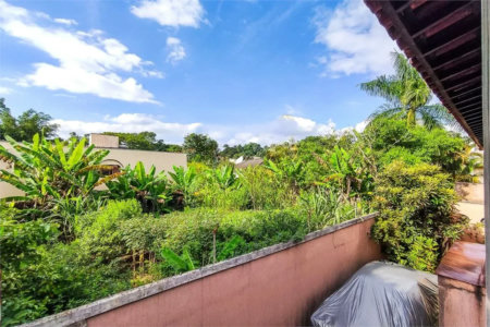 Sobrado à venda com 4 quartos, sendo 2 suítes, em Jardim Morumbi, São Paulo, SP