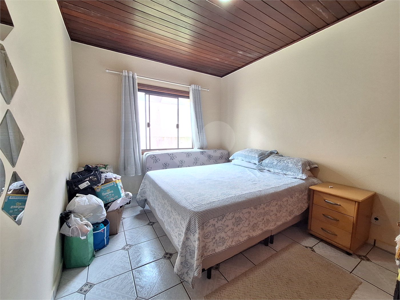Casa para alugar com 3 quartos, sendo 1 suíte,  no condomínio Estância Marambaia, Vinhedo - SP