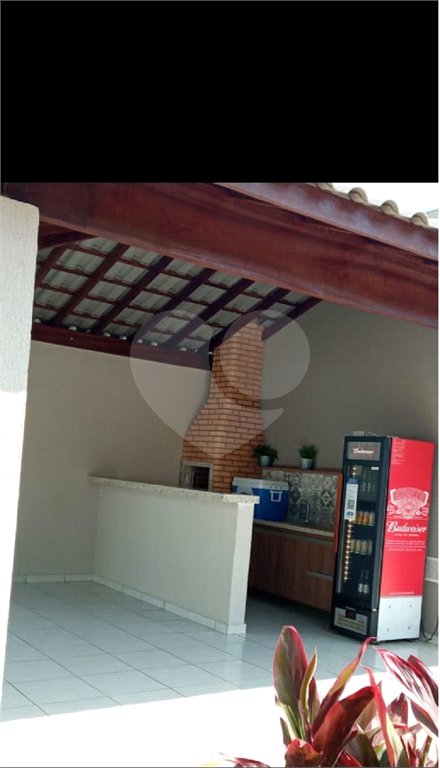 Apartamento no Condomínio Flor de Liz.