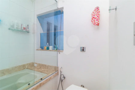 Sobrado à venda com 3 quartos, sendo 1 suíte, em Jardim Prudência, São Paulo, SP