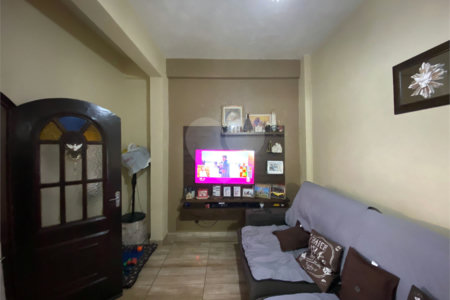 Casa à venda com 3 quartos em Jardim Santa Helena, Poá, SP