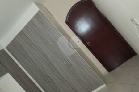 Sobrado à venda com 3 quartos, sendo 1 suíte,  em Residencial Rancho Grande, Itaquaquecetuba, SP