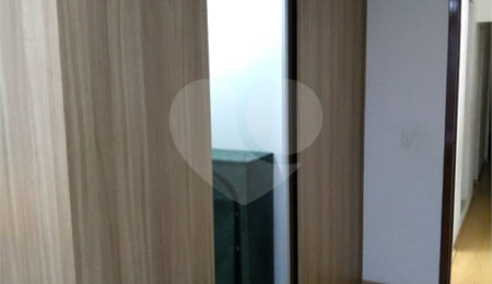 Sobrado à venda com 3 quartos, sendo 1 suíte,  em Vila Santa Margarida, Ferraz de Vasconcelos, SP