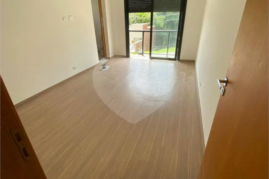 Casa à venda com 3 suítes em Chácara Roselândia, Cotia, SP
