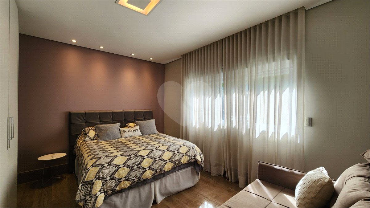 Casa à venda com 5 quartos, sendo 2 suítes, no condomínio Residencial Jardim Primavera, Louveira - SP