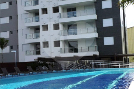 Apartamento à venda com 3 quartos, sendo 1 suíte,  em Vila Anastácio, São Paulo, SP