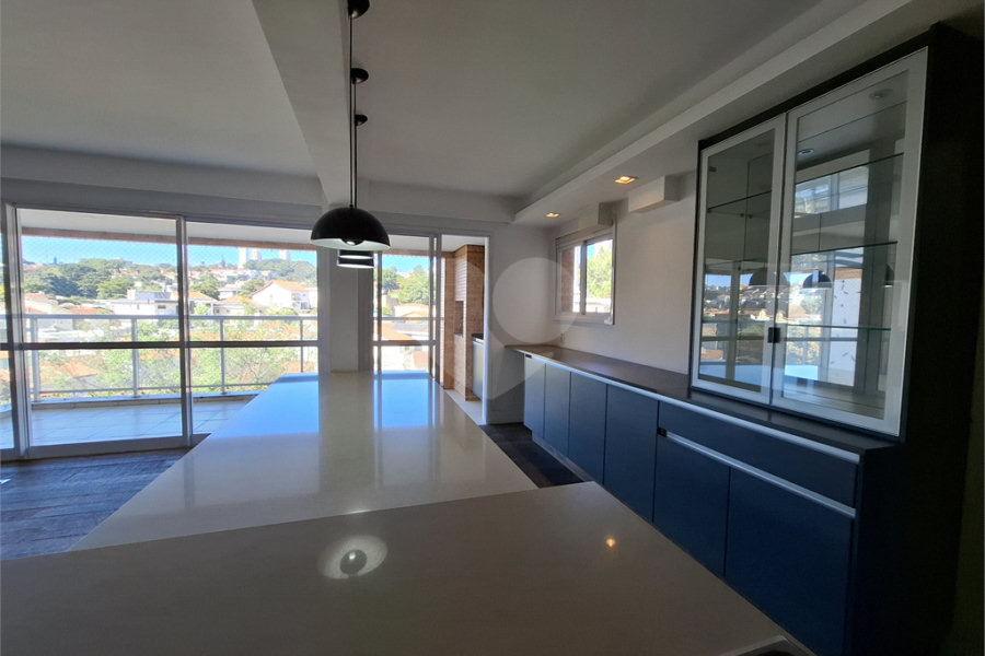 Apartamento à venda com 3 suítes em Lapa, São Paulo, SP