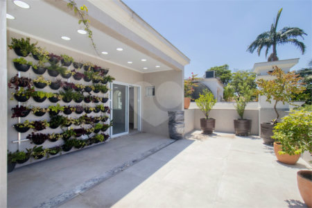 Casa à venda com 4 suítes no condomínio Conde D Eu, São Paulo - SP