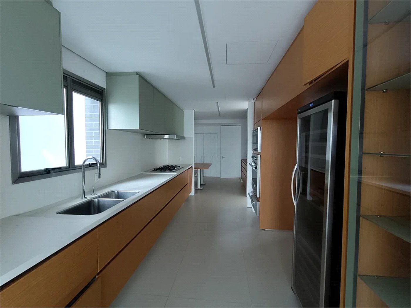 Apartamento à venda ou para alugar com 3 suítes em Pinheiros, São Paulo, SP