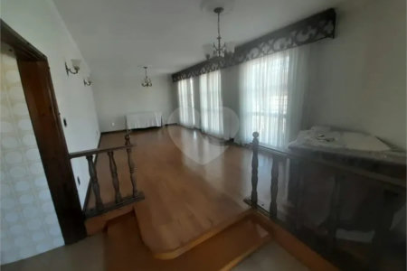 Casa à venda com 3 quartos, sendo 2 suítes,  em Vila Jardini, Sorocaba, SP