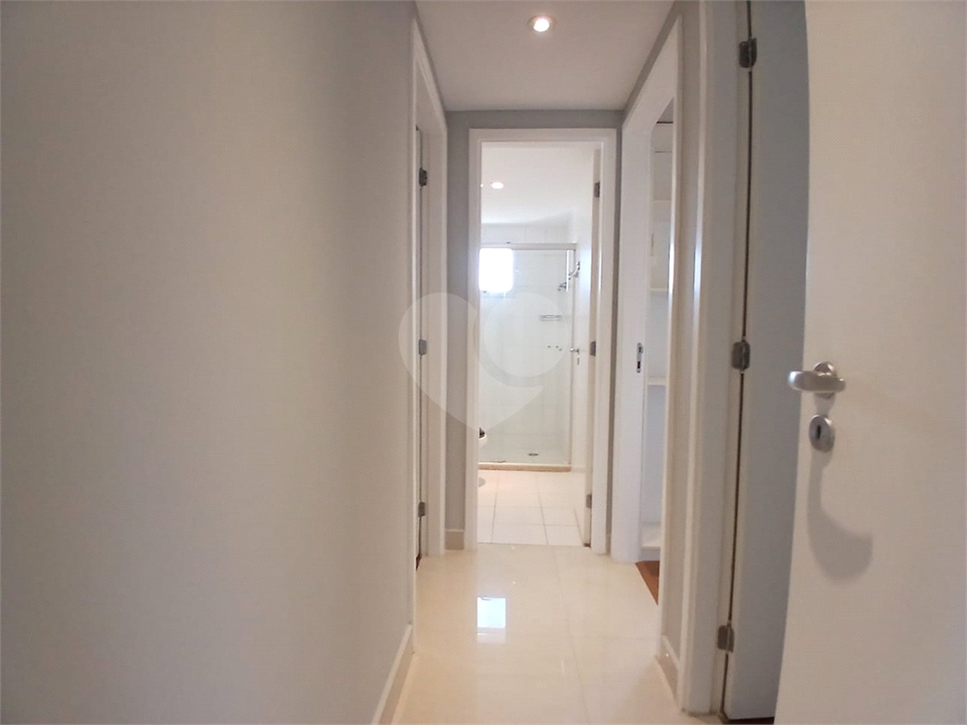 Cobertura à venda com 4 quartos, sendo 3 suítes,  em Cidade São Francisco, São Paulo, SP