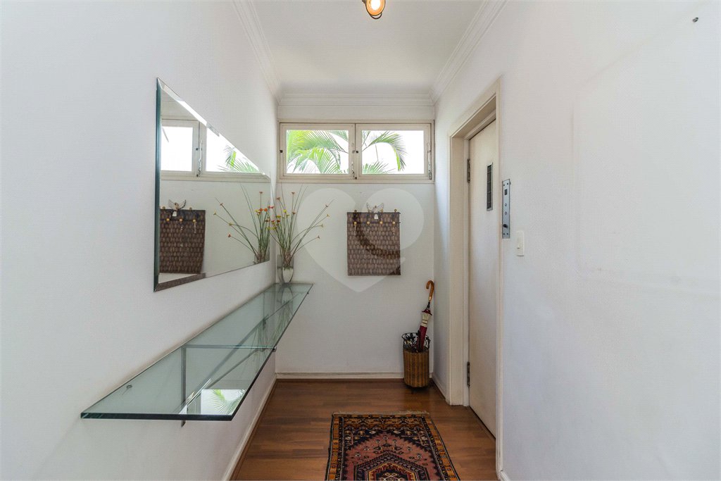 Apartamento à venda com 3 quartos, sendo 1 suíte, em Itaim Bibi, São Paulo, SP