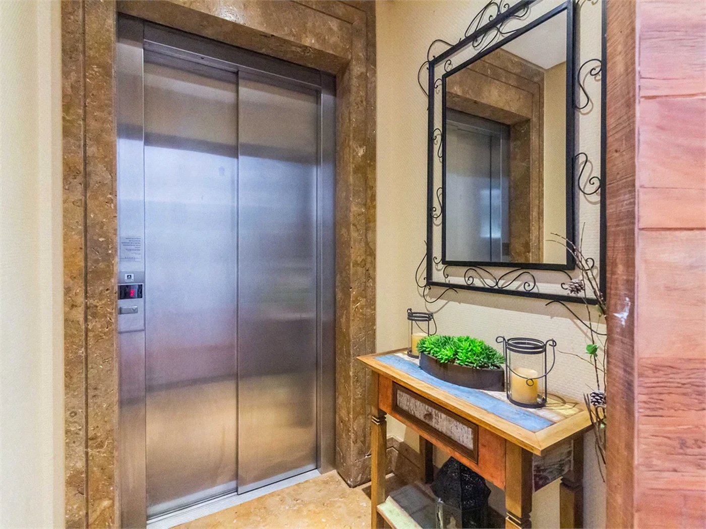 Apartamento à venda com 3 suítes em Vila Cordeiro, São Paulo, SP