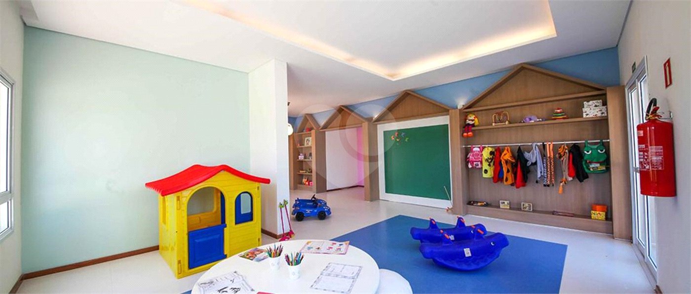 Apartamento à venda com 3 quartos, sendo 1 suíte,  em Vila Suissa, Mogi das Cruzes, SP