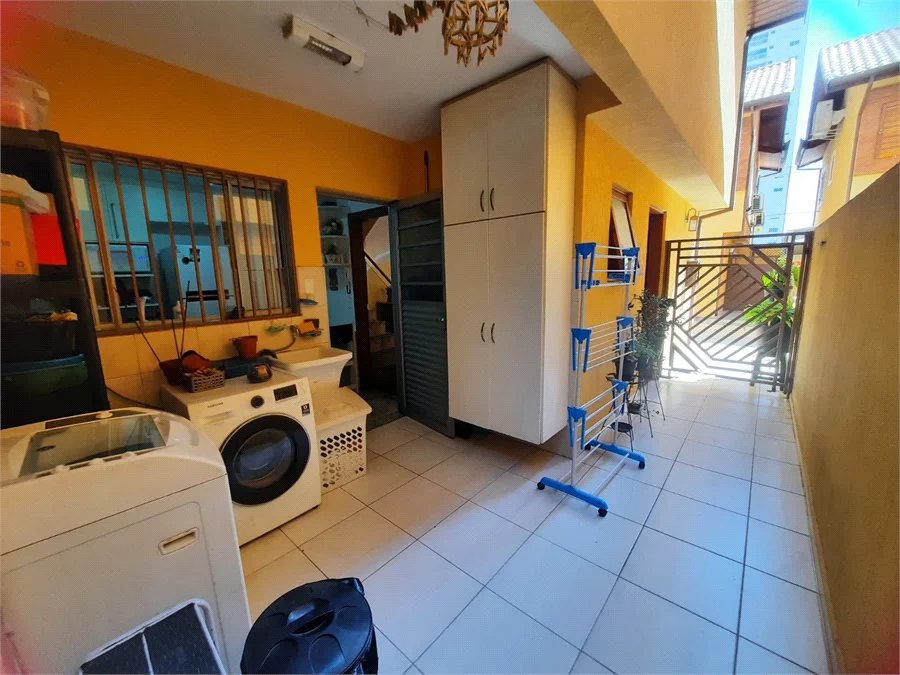 Casa à venda com 3 quartos, sendo 1 suíte, no condomínio Residencial Sol Francisco, São Paulo - SP