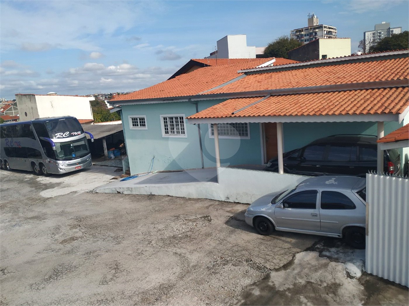 Casa de Vila à venda com 3 quartos, sendo 2 suítes, em Vila Carvalho, Sorocaba, SP