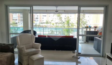 Apartamento à venda com 4 suítes em Mooca, São Paulo, SP