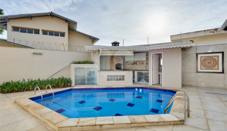 Casa de Vila à venda com 4 quartos, sendo 2 suítes,  em Campo Grande, São Paulo, SP