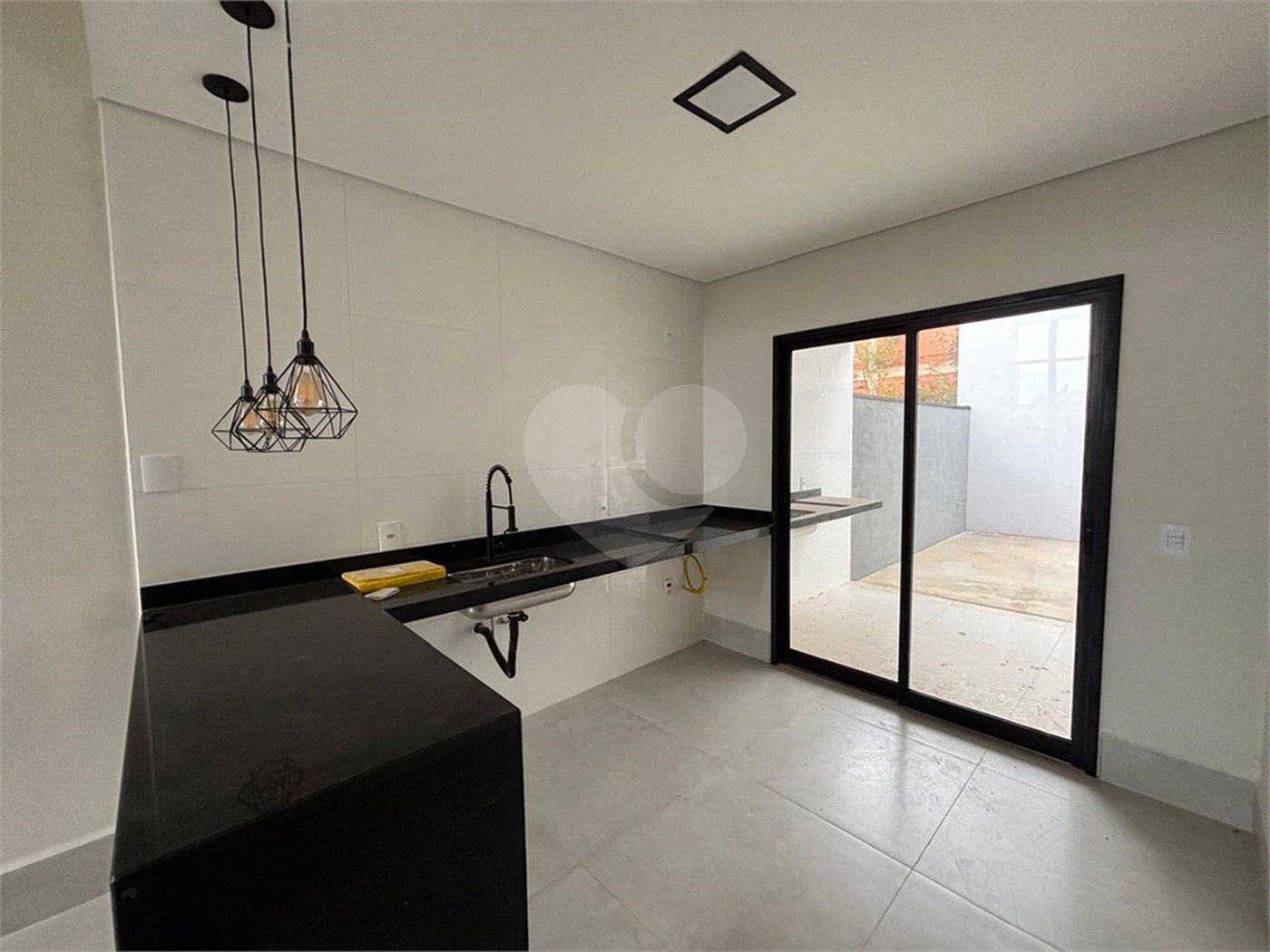 Casa à venda com 2 quartos, sendo 1 suíte, em Jardim Taquaral, Salto, SP