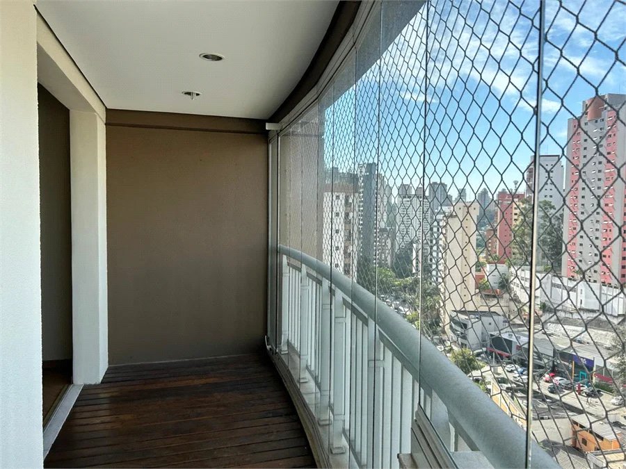 Apartamento à venda com 2 quartos, sendo 1 suíte, em Vila Andrade, São Paulo, SP