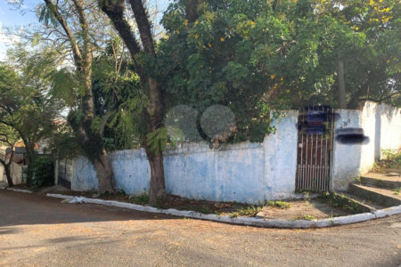 Terreno à venda com 2 quartos em Vila Nivi, São Paulo, SP