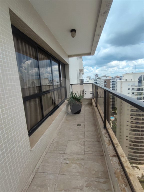 Apartamento à venda com 4 suítes em Moema, São Paulo, SP
