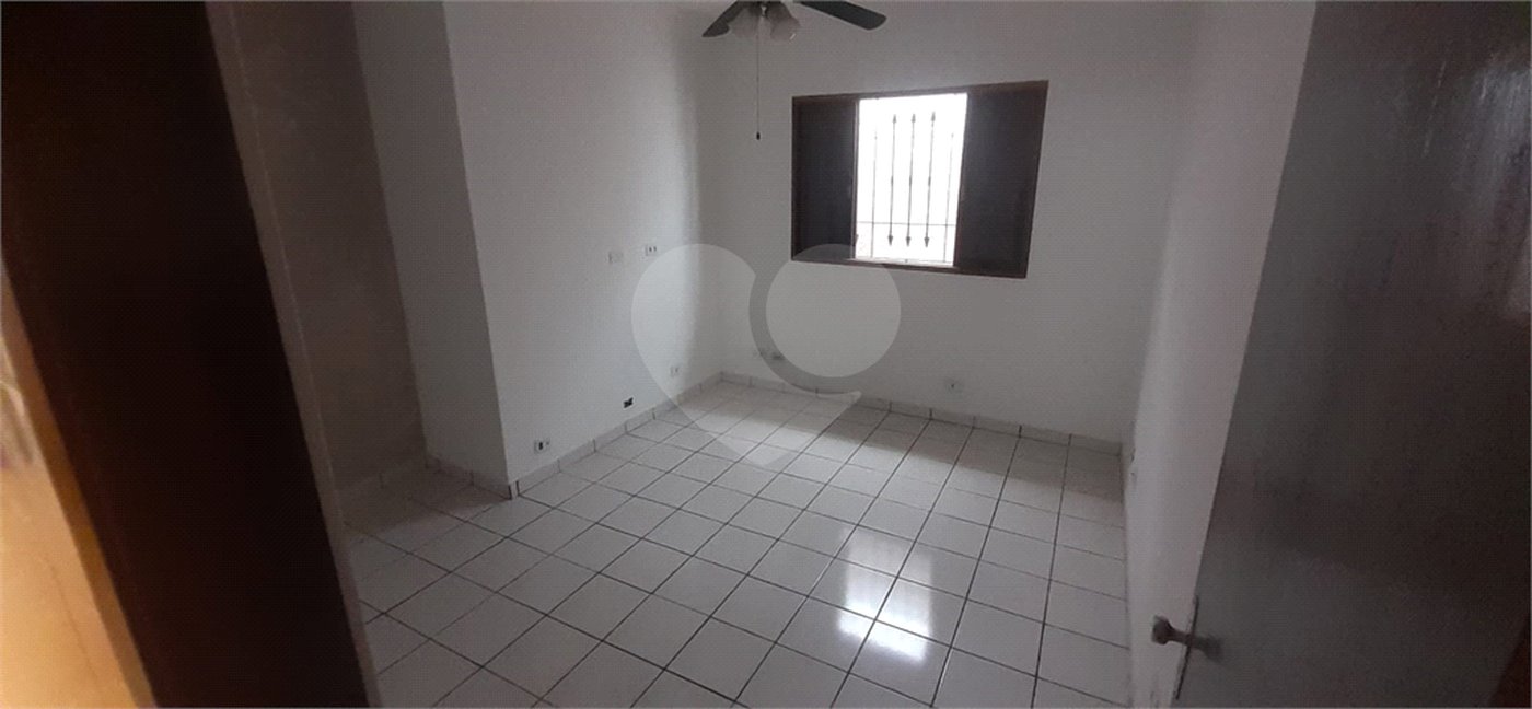 Casa à venda com 3 quartos, sendo 1 suíte, em Vila Gustavo, São Paulo, SP