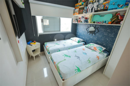 Apartamento à venda com 4 quartos, sendo 1 suíte,  em Vila Mariana, São Paulo, SP