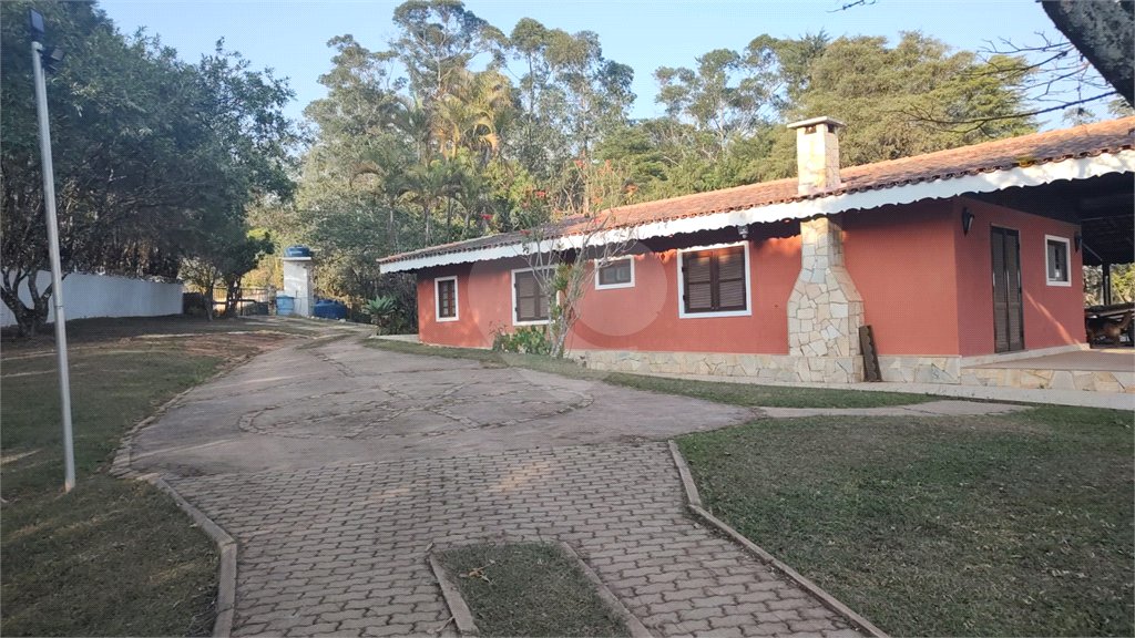 Casa à venda com 9 quartos, sendo 4 suítes, em Jardim Maracanã, Atibaia, SP