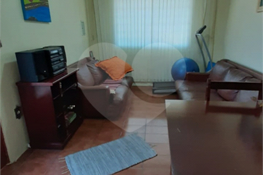 Sobrado à venda com 2 quartos em Horto, São Paulo, SP