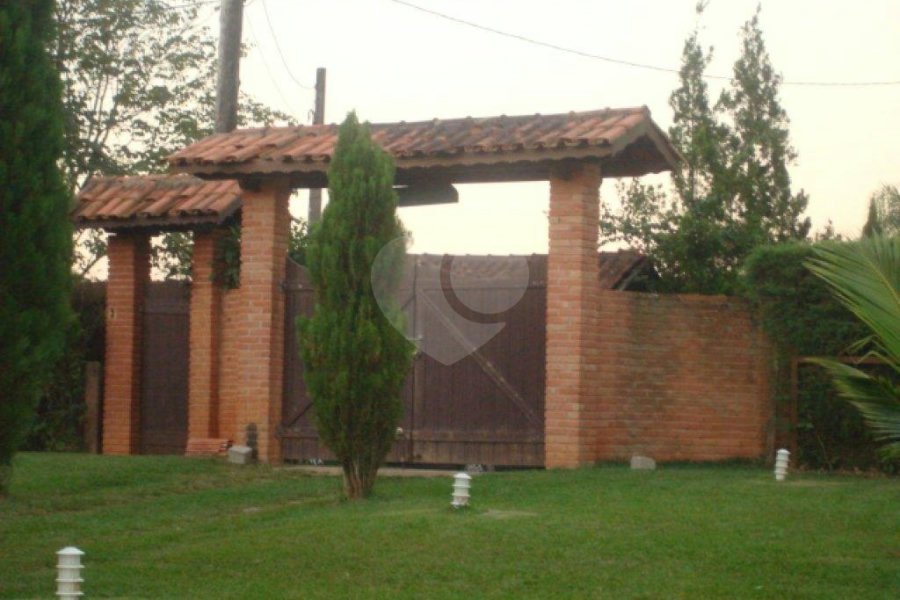 Chácara à venda com 3 quartos, sendo 2 suítes, em Pinhal, Jarinu, SP