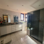 Casa à venda com 3 quartos, sendo 1 suíte, no condomínio Alpes da Cantareira, Mairiporã - SP