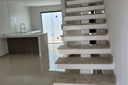 Casa à venda com 2 suítes em Campo Grande, Rio de Janeiro, RJ