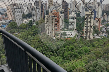 Apartamento à venda com 3 suítes em Vila Suzana, São Paulo, SP