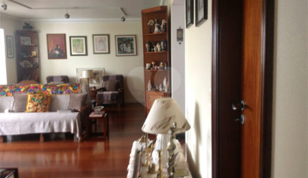 Apartamento à venda com 4 quartos, sendo 3 suítes, em Campo Belo, São Paulo, SP