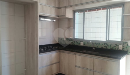 Casa à venda com 3 quartos, sendo 1 suíte,  em Parque Industrial, São José dos Campos, SP
