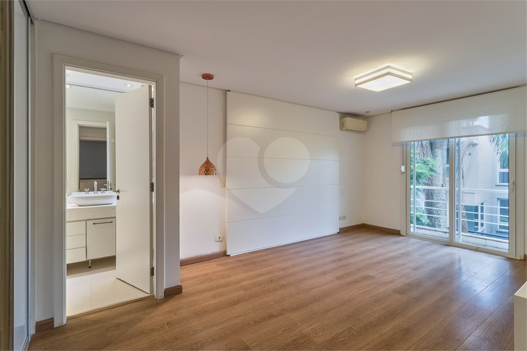 Casa à venda com 4 suítes no condomínio Vila de Palme, São Paulo - SP