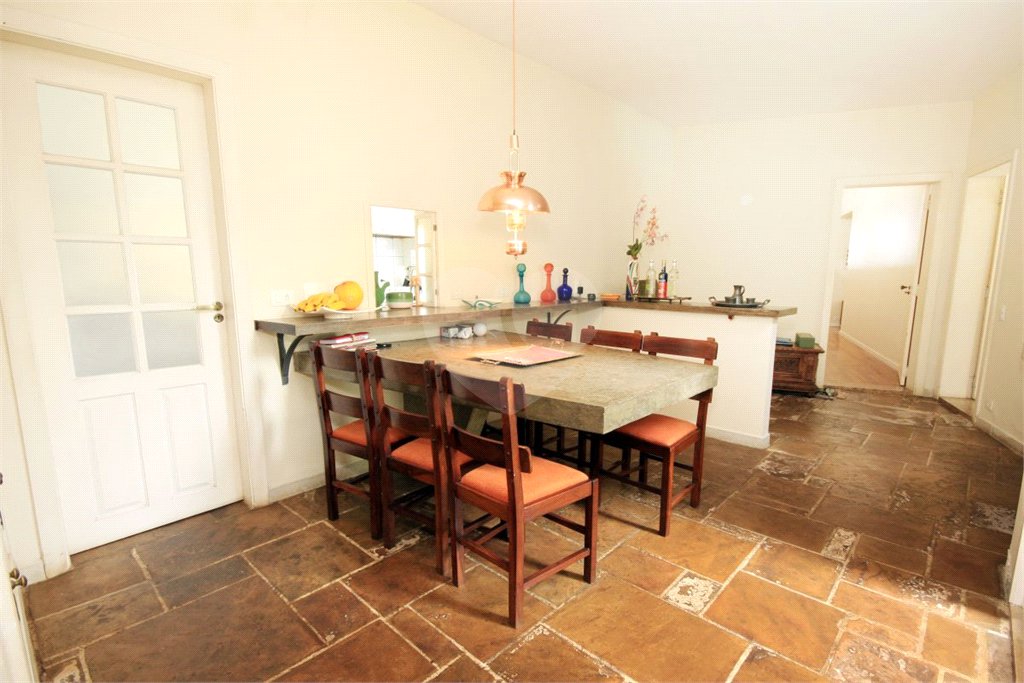 Casa Térrea à venda com 4 quartos, sendo 2 suítes, em Interlagos, São Paulo, SP